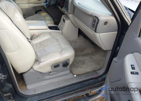 2002 Chevrolet Tahoe Z71 z USA, uszkodzony, nr VIN 1GNEK13Z32R328115